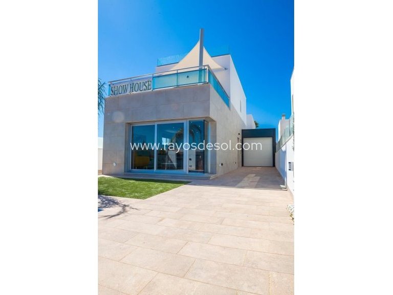 Villa for Sale in Los Alcazares, Murcia 41