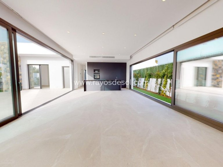 Villa for Sale in Los Alcazares, Murcia 6