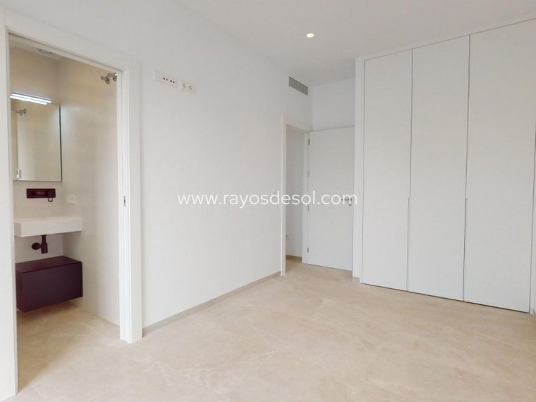 Villa for Sale in Los Alcazares, Murcia 12