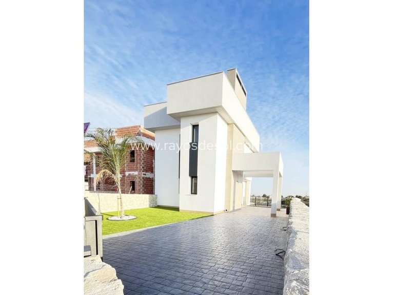 Villa for Sale in Algorfa, Alicante 2