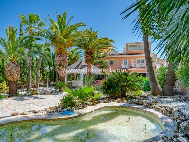 Villa for Sale in Calpe, Alicante 1