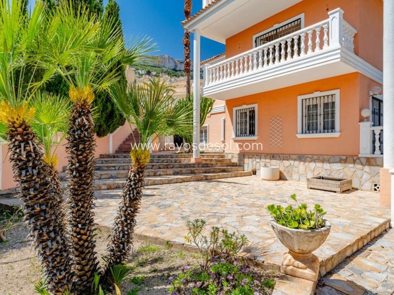 Villa for Sale in Calpe, Alicante 28