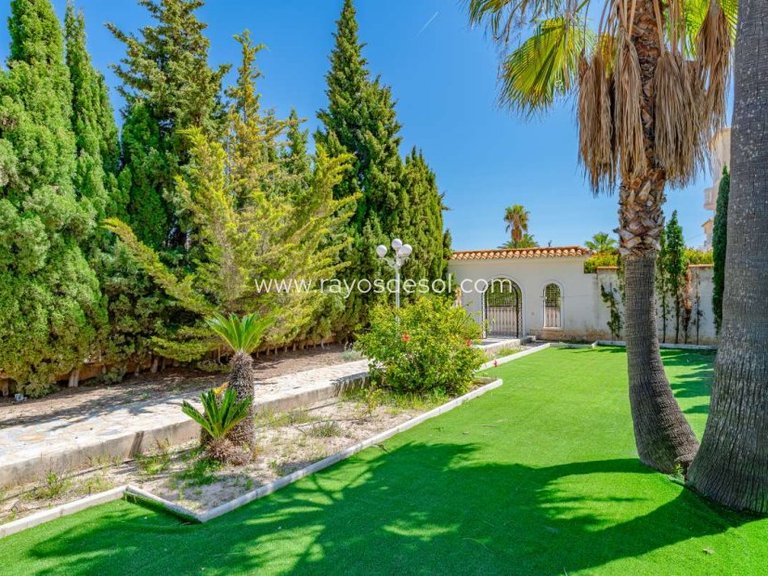 Villa for Sale in Calpe, Alicante 30