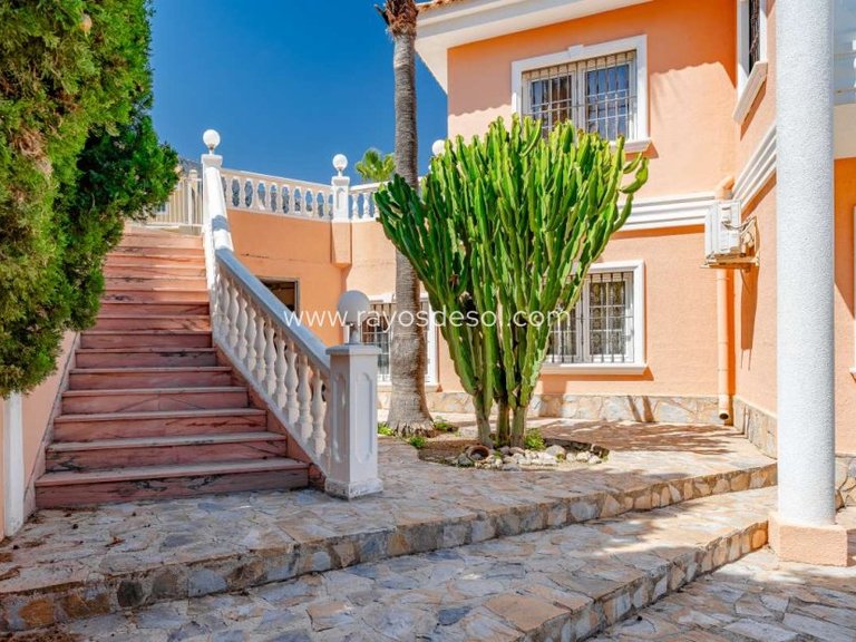 Villa for Sale in Calpe, Alicante 33