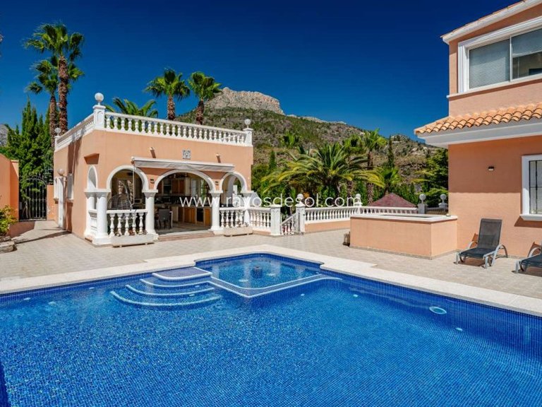 Villa for Sale in Calpe, Alicante 36