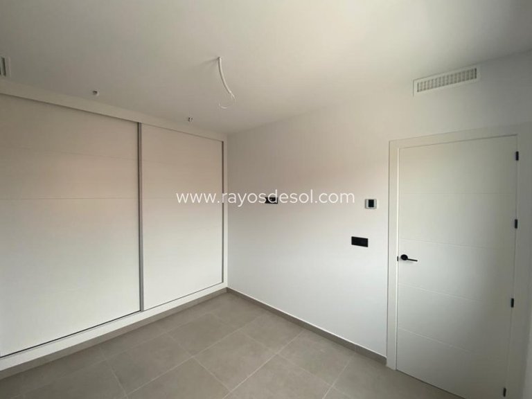 Villa for Sale in Los Alcazares, Murcia 8