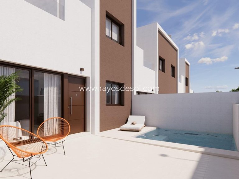 Villa for Sale in Pilar De La Horadada, Alicante 1