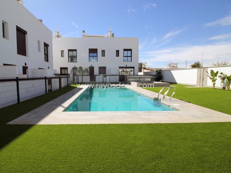 Villa for Sale in Pilar De La Horadada, Alicante 28