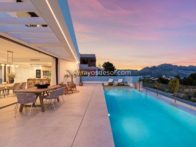 Villa for Sale in Polop, Alicante 2