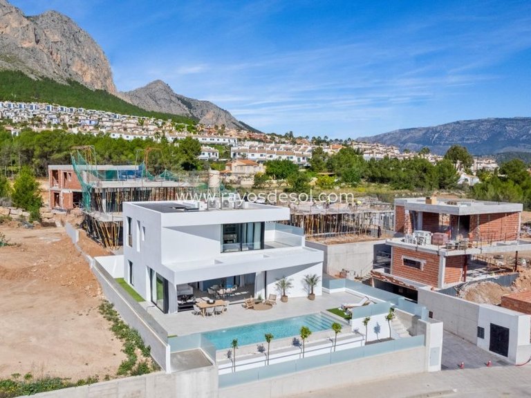 Villa for Sale in Polop, Alicante 5