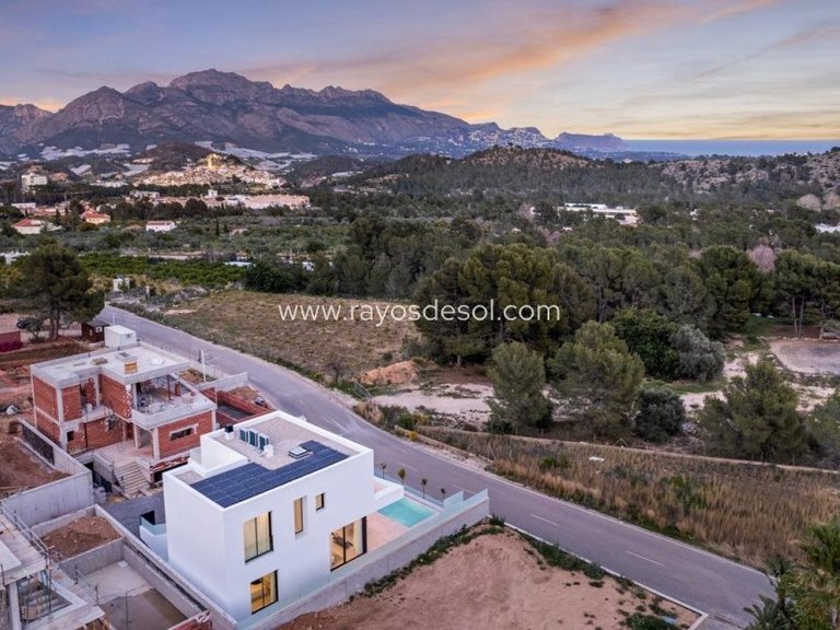 Villa for Sale in Polop, Alicante 16