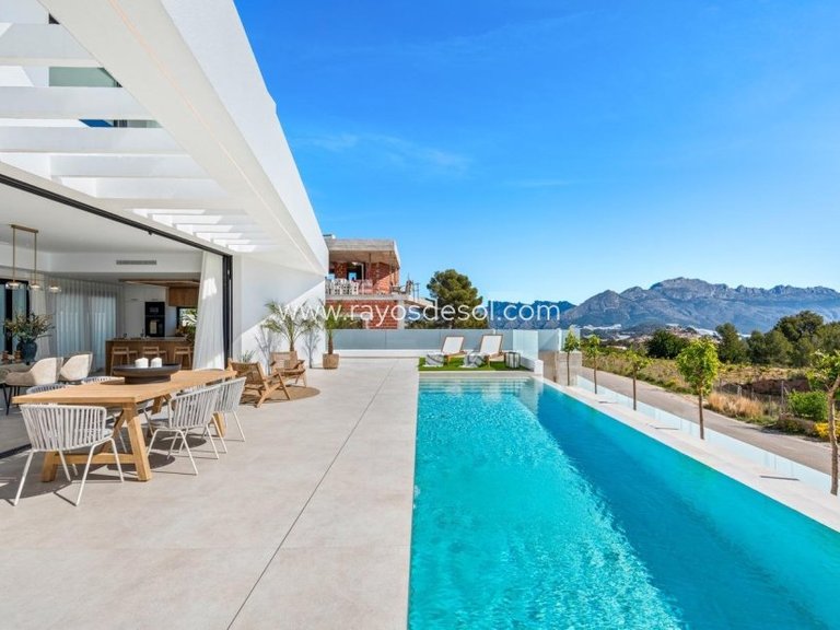 Villa for Sale in Polop, Alicante 36