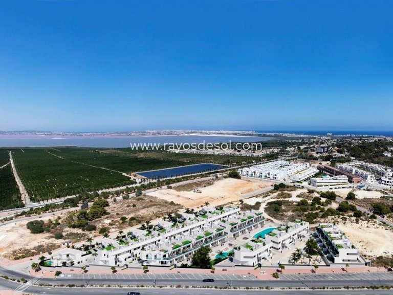 Apartment for Sale in Torrevieja, Alicante 12