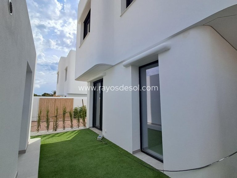 Villa for Sale in Alfas Del Pí, Alicante 23