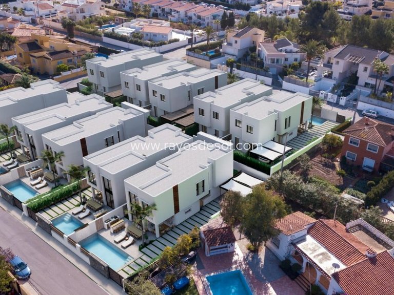 Villa for Sale in Alfas Del Pí, Alicante 30