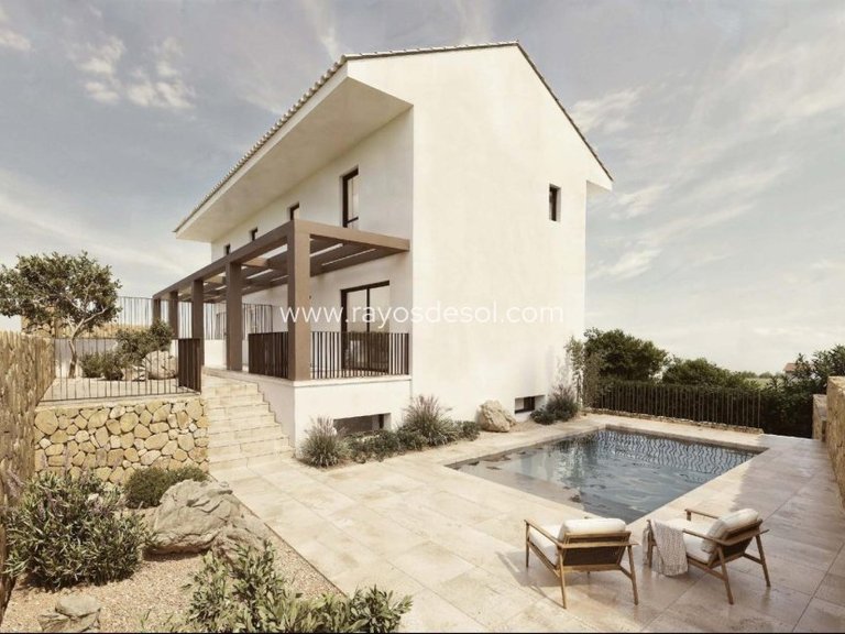 Villa for Sale in La Nucía, Alicante 1