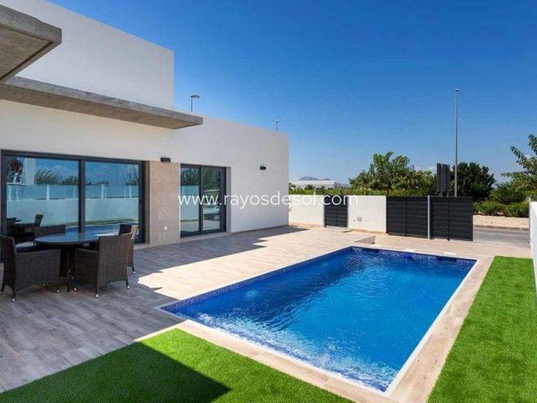 Villa for Sale in Daya Nueva, Alicante 2