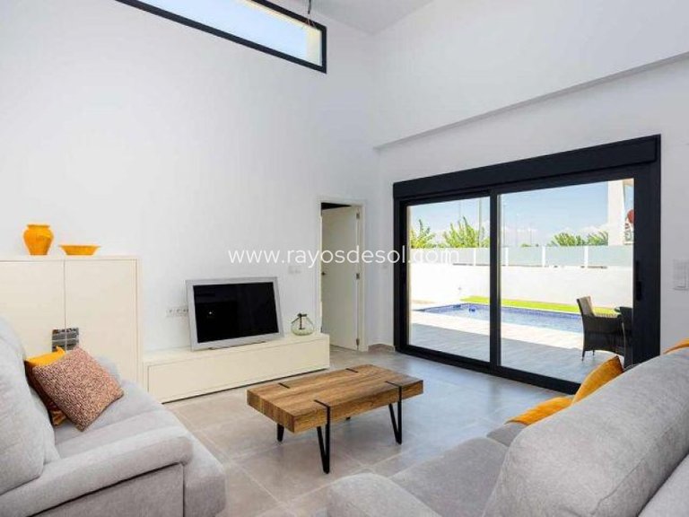 Villa for Sale in Daya Nueva, Alicante 4