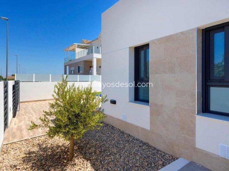 Villa for Sale in Daya Nueva, Alicante 24