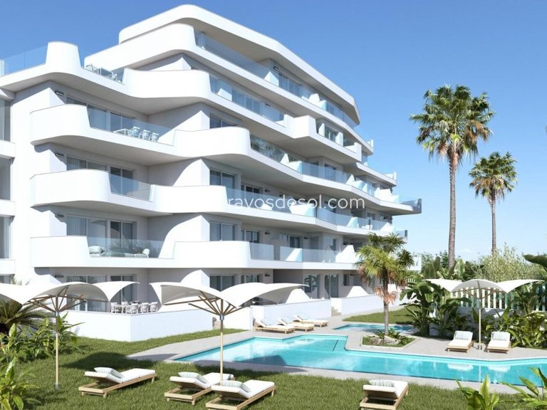 Penthouse for Sale in Mil Palmeras, Alicante 2