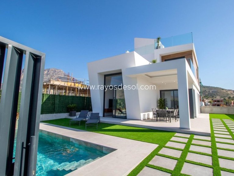 Villa for Sale in Finestrat, Alicante 1