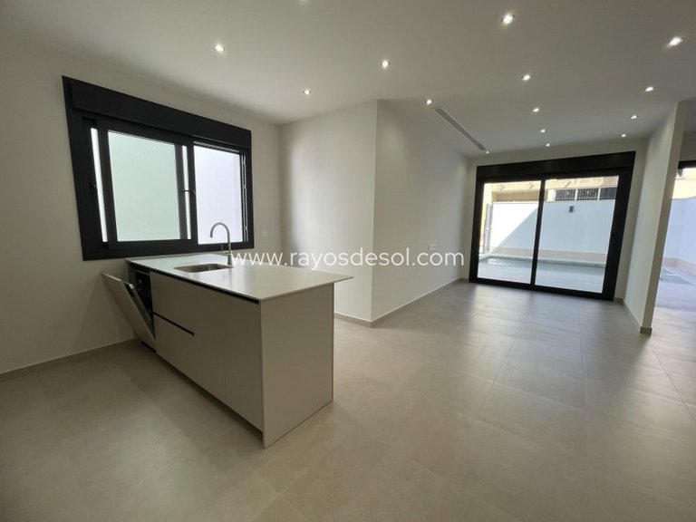 Villa for Sale in Almoradí, Alicante 10