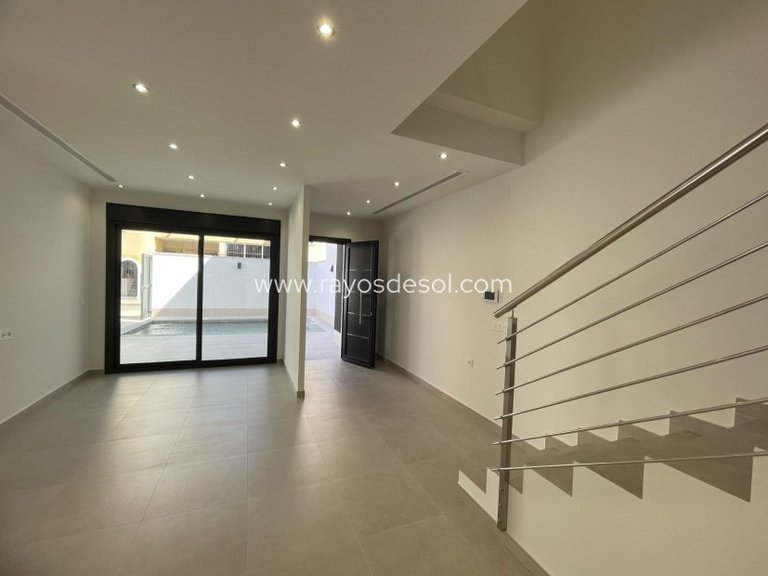 Villa for Sale in Almoradí, Alicante 14