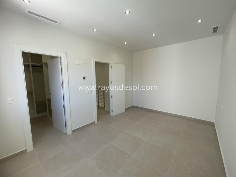 Villa for Sale in Almoradí, Alicante 27