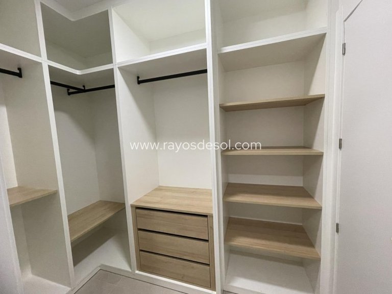 Villa for Sale in Almoradí, Alicante 28