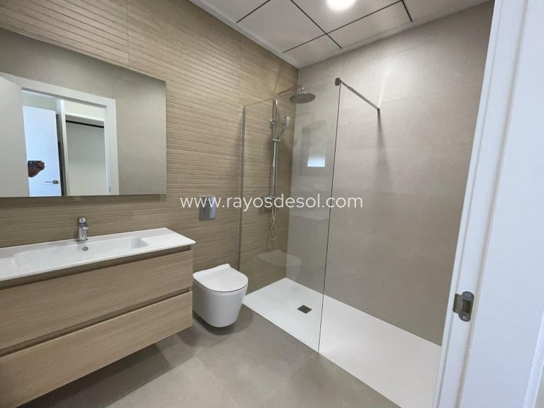 Villa for Sale in Almoradí, Alicante 30