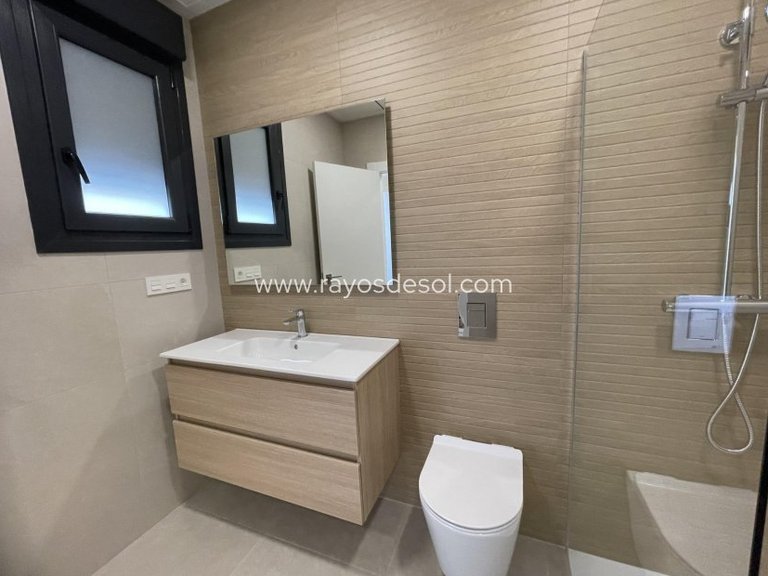 Villa for Sale in Almoradí, Alicante 32