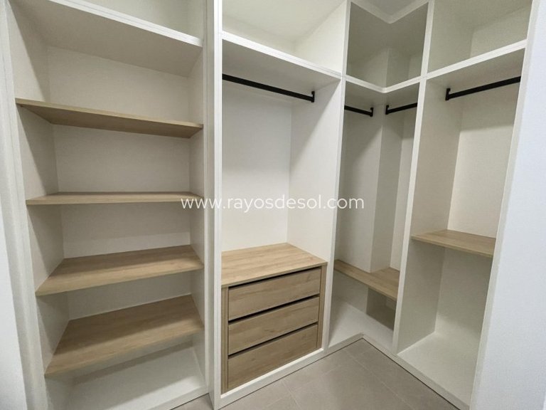 Villa for Sale in Almoradí, Alicante 42