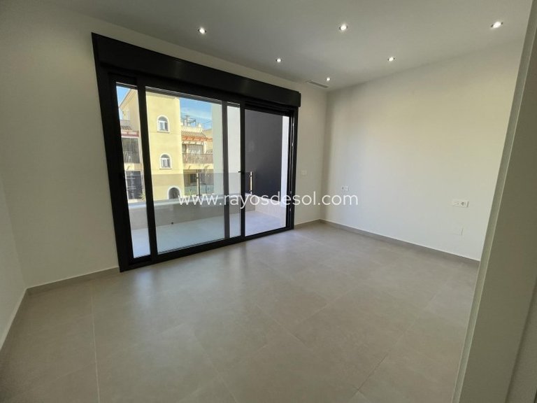 Villa for Sale in Almoradí, Alicante 48