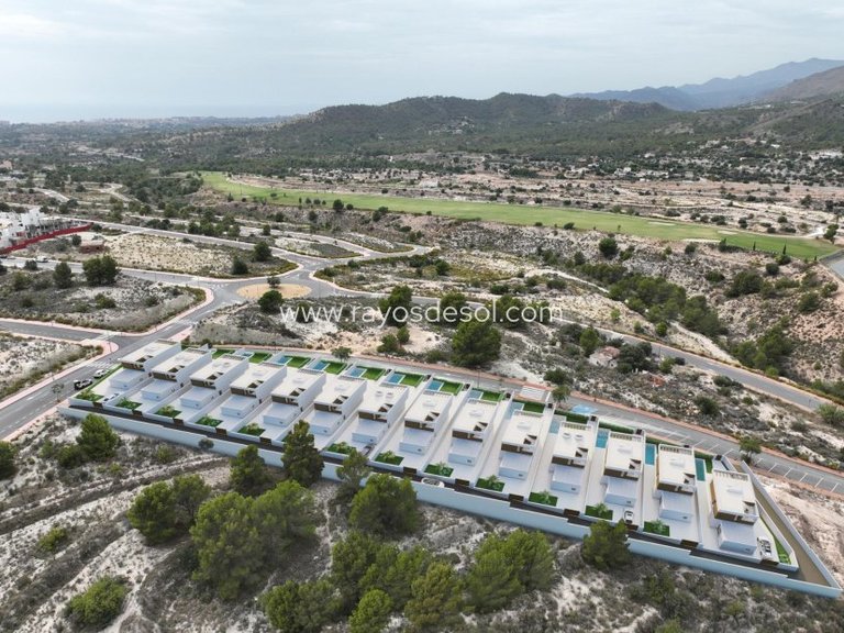 Villa for Sale in Finestrat, Alicante 3