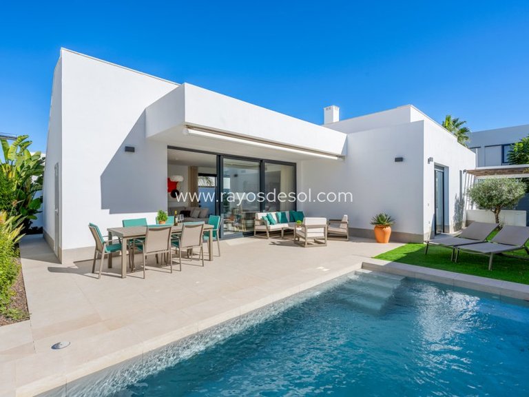 Villa for Sale in Mar De Cristal, Murcia 1
