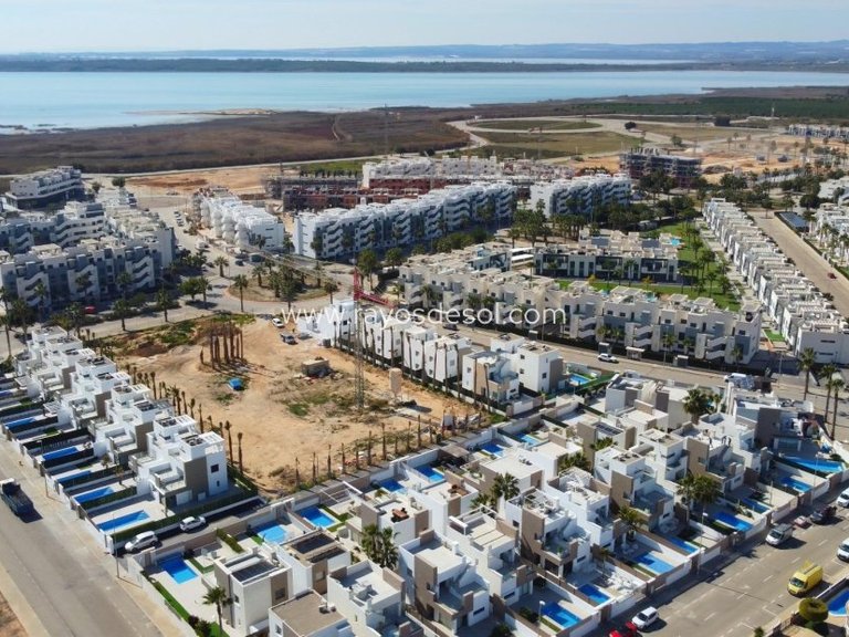 Villa for Sale in Guardamar Del Segura, Alicante 41