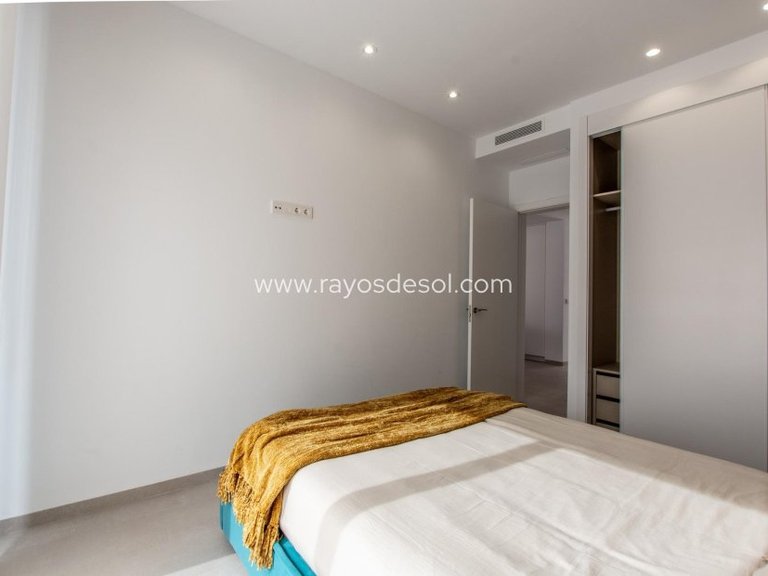 Penthouse for Sale in Finestrat, Alicante 12