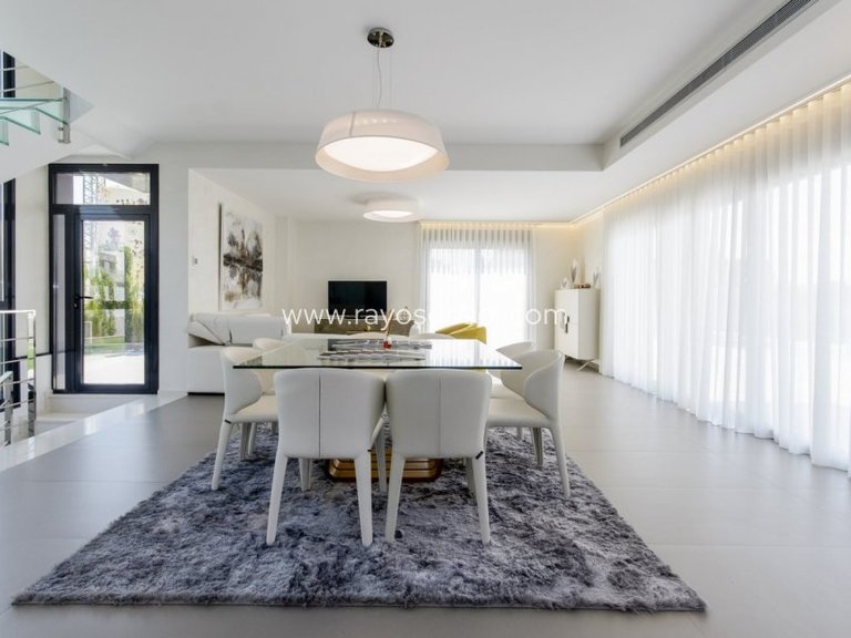 Villa for Sale in Orihuela Costa, Alicante 9
