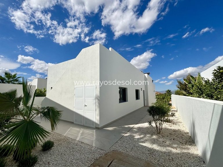 Villa for Sale in Ciudad Quesada/rojales, Alicante 4