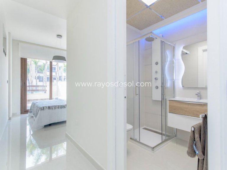 Apartment for Sale in Torrevieja, Alicante 23