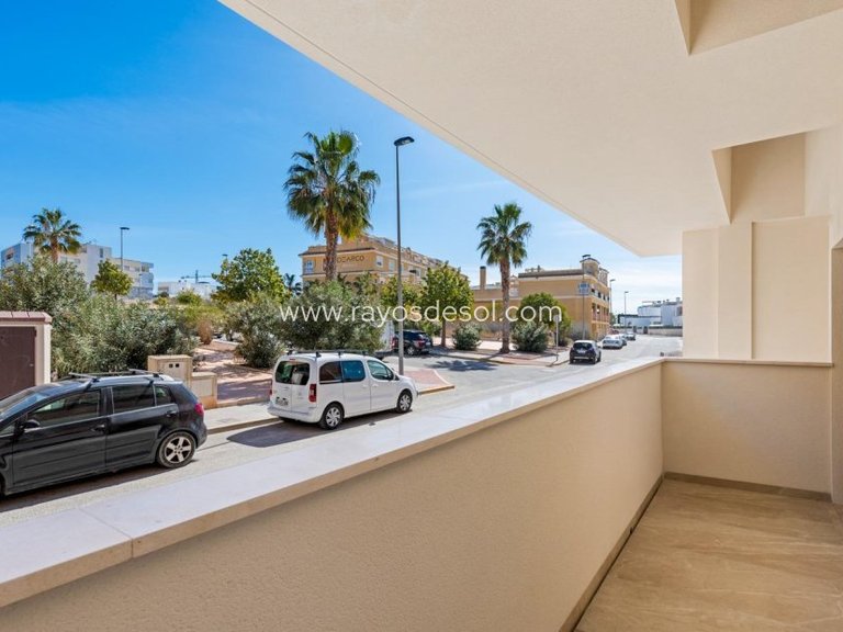 Penthouse for Sale in Benijofar, Alicante 24