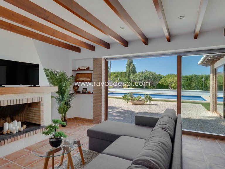 Villa for Sale in Benissa, Alicante 32