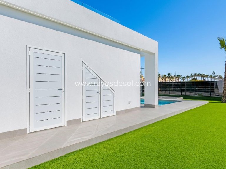 Villa for Sale in Algorfa, Alicante 37