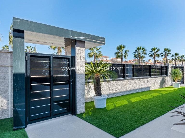 Villa for Sale in Algorfa, Alicante 43