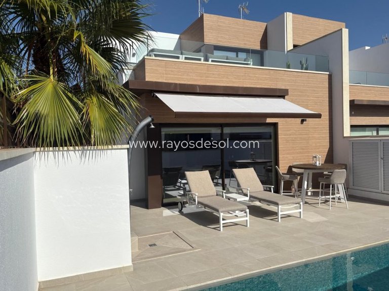 Villa for Sale in Algorfa, Alicante 1