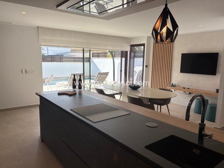 Villa for Sale in Algorfa, Alicante 9