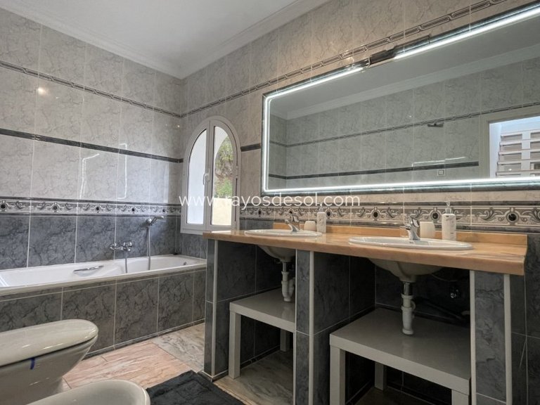 Villa for Sale in Calpe, Alicante 16