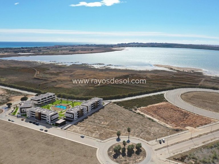 Apartment for Sale in Guardamar Del Segura, Alicante 4