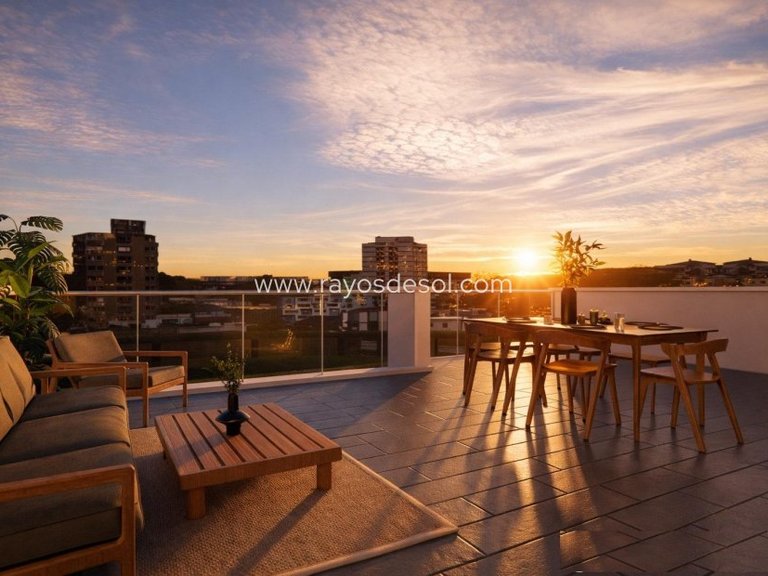 Villa for Sale in Los Alcazares, Murcia 2