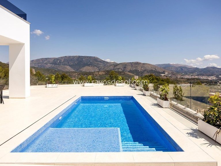 Villa for Sale in Polop, Alicante 5